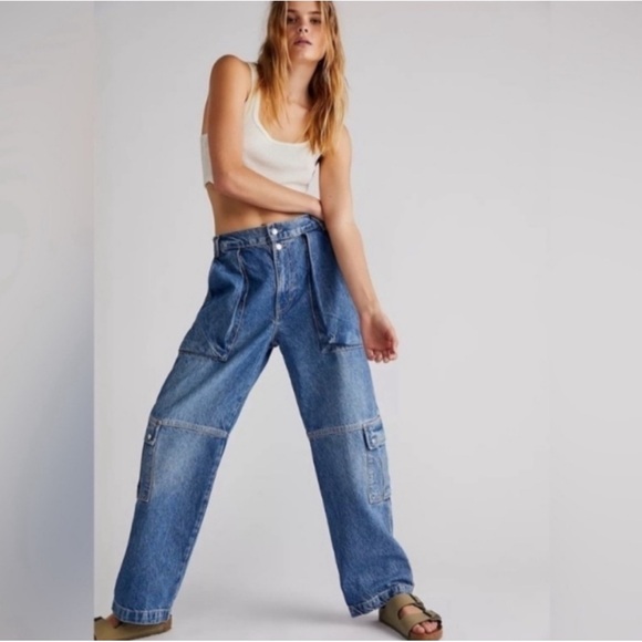 We the free cargo pants size 28 - Picture 2 of 3